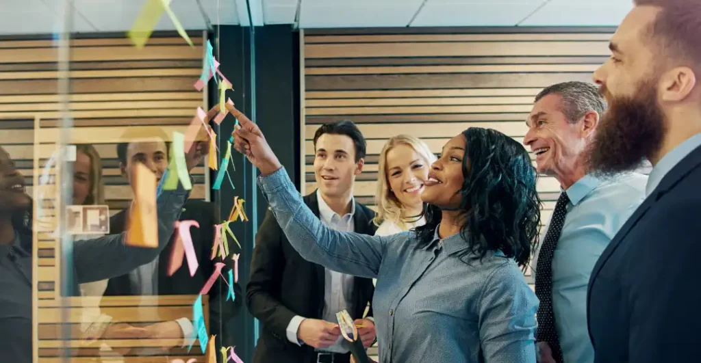 Leadership-team-using-the-DesignSummit-Methodology-to-surface-systemic-root-causes-and-create-organizational-alignment